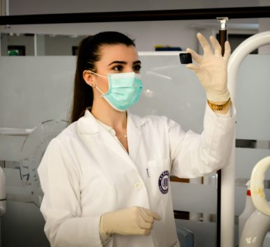 woman inside laboratory